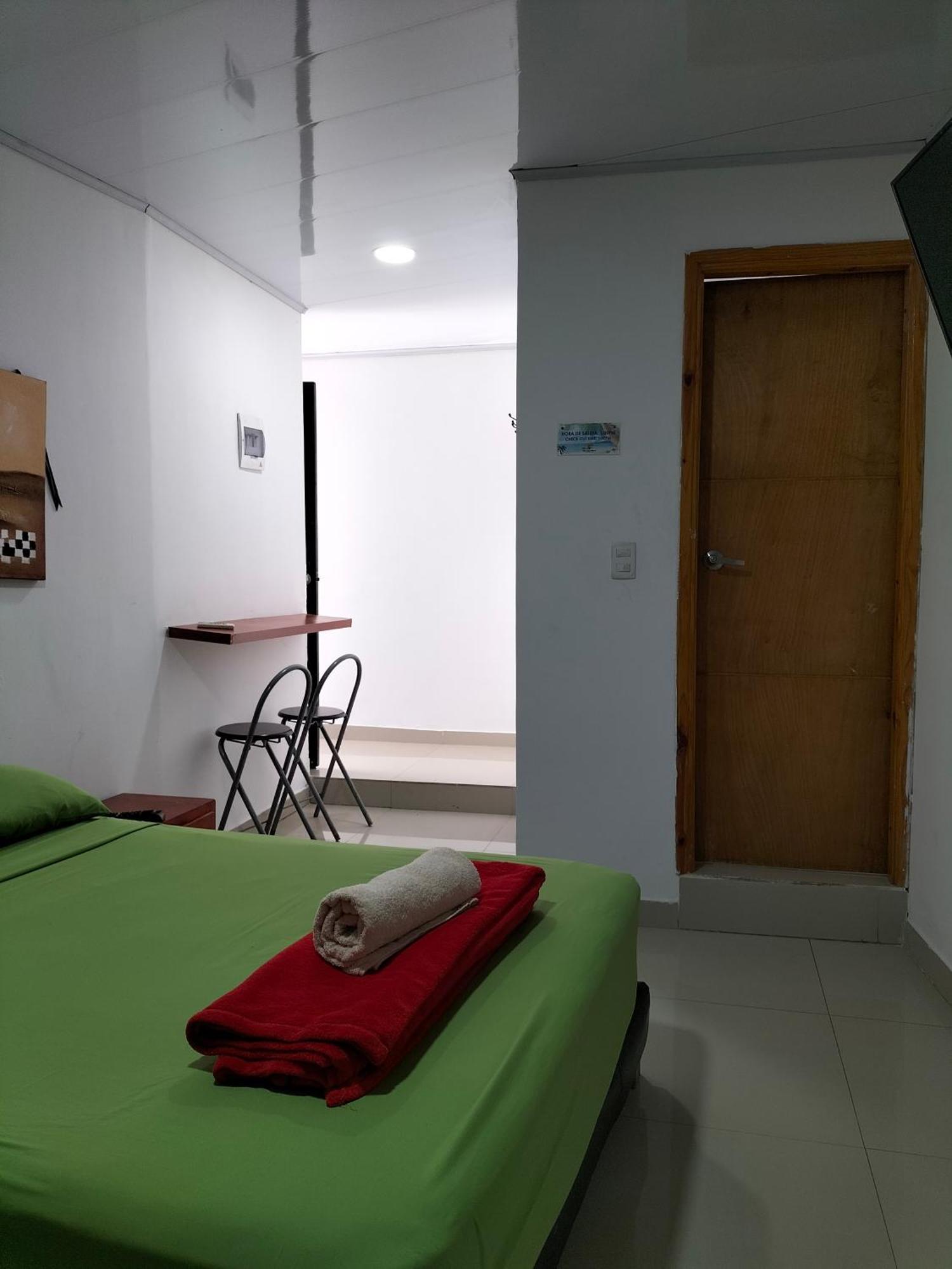 Posada Miss Joyce House ซานอันเดรส ภายนอก รูปภาพ