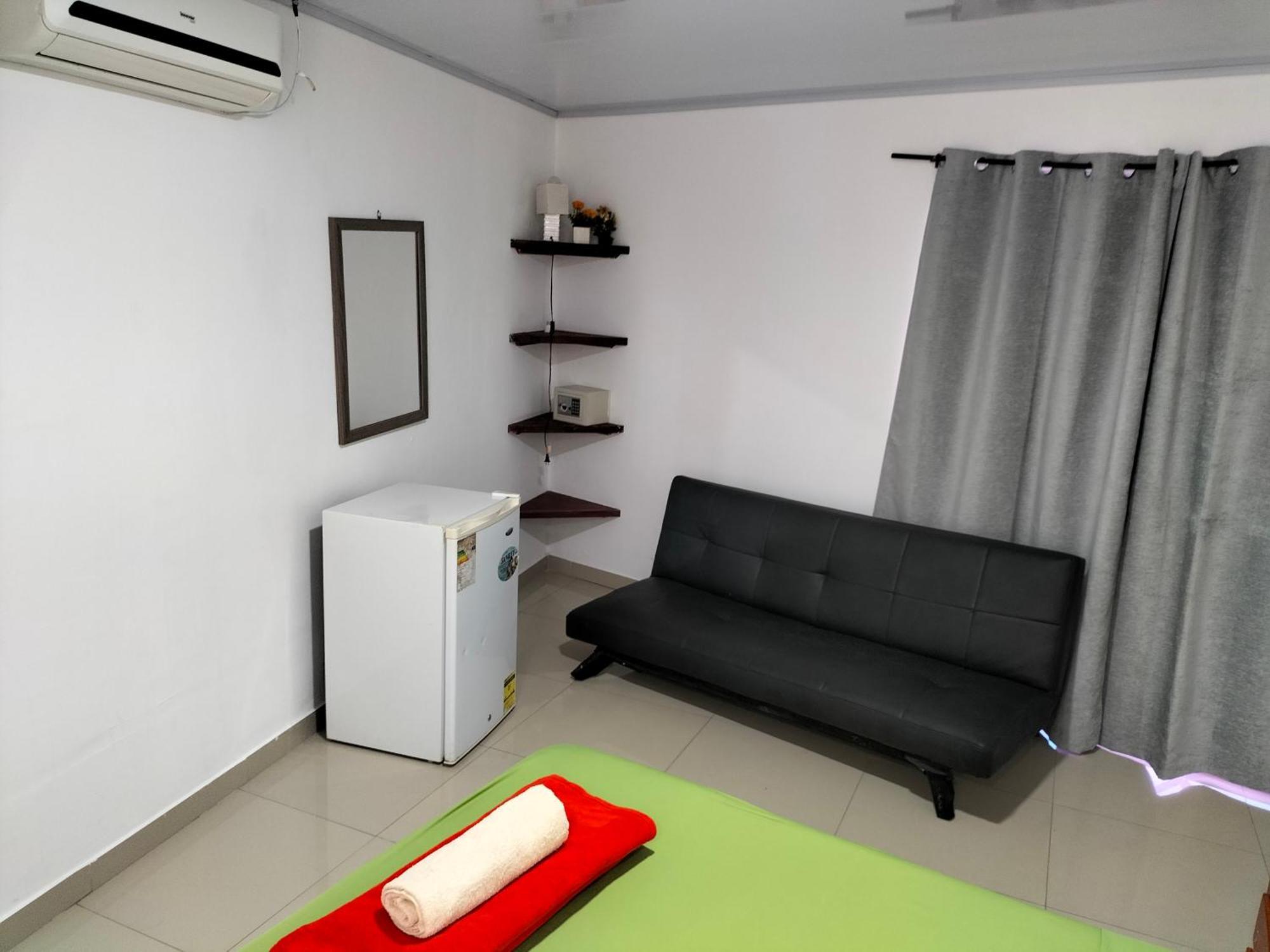 Posada Miss Joyce House ซานอันเดรส ภายนอก รูปภาพ